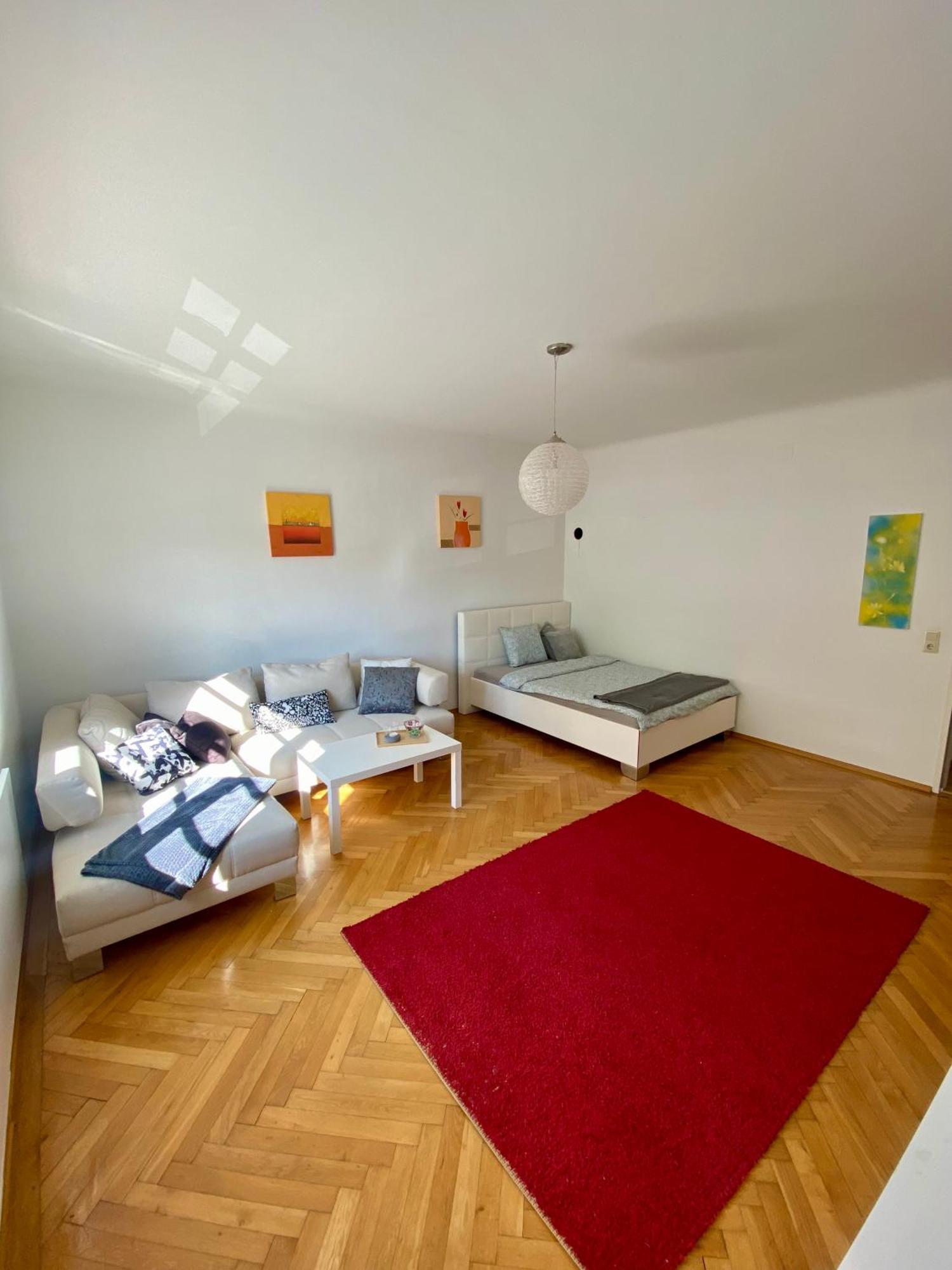 City Retreat In Eisenstadt Zentrum Екстер'єр фото